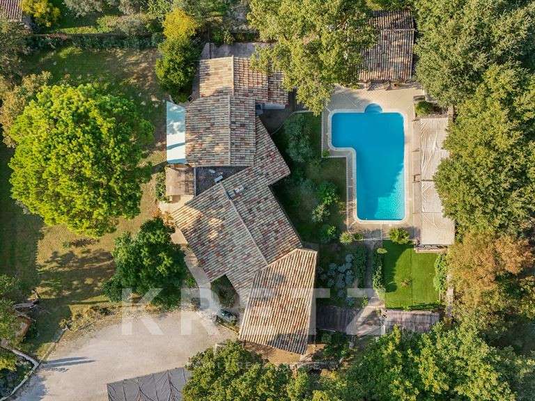 House Robion - 3 bedrooms - 200m²