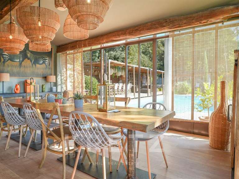 House Robion - 3 bedrooms - 200m²