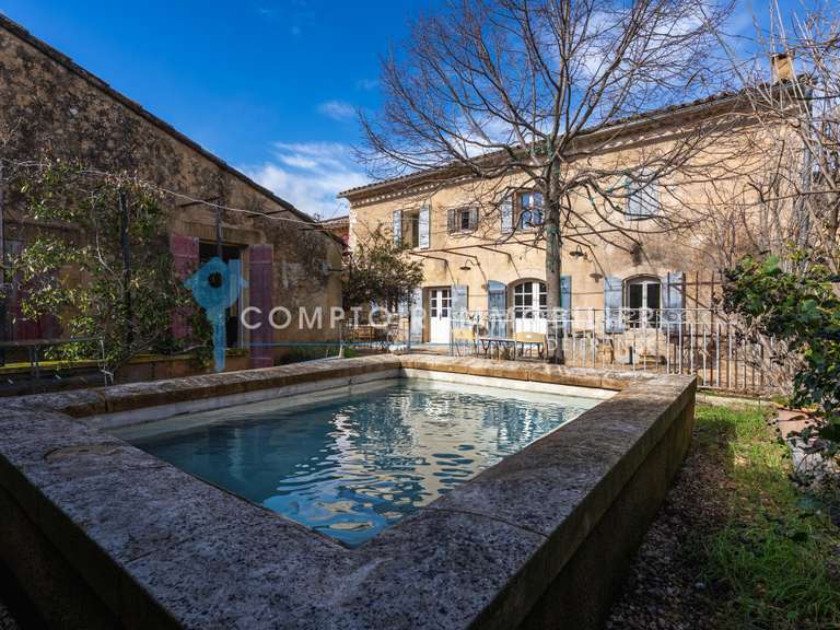 Maison Robion - 4 chambres - 180m²