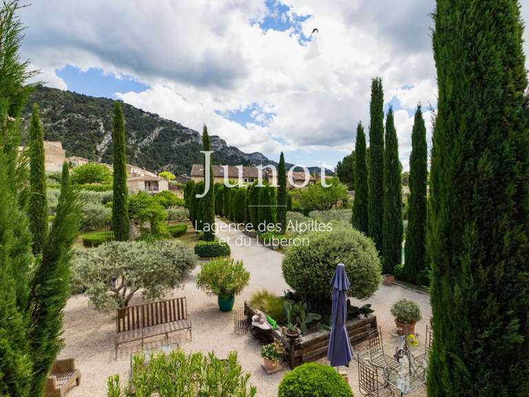 House Robion - 4 bedrooms - 240m²