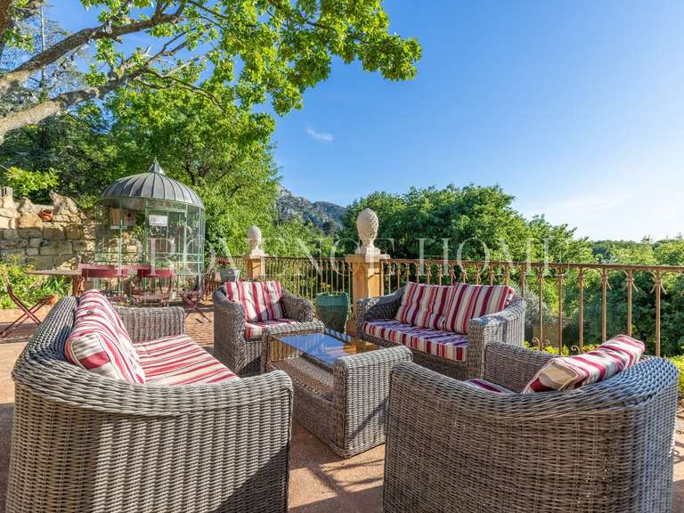 Maison Robion - 6 chambres - 287m²