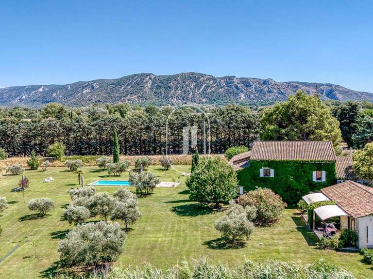 Maison Robion - 6 chambres - 330m²