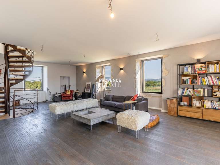 Propriété Robion - 8 chambres - 425m²