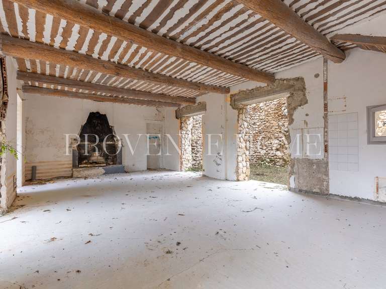 Propriété Robion - 4 chambres - 470m²