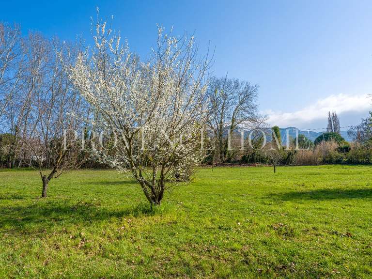 Propriété Robion - 5 chambres - 200m²