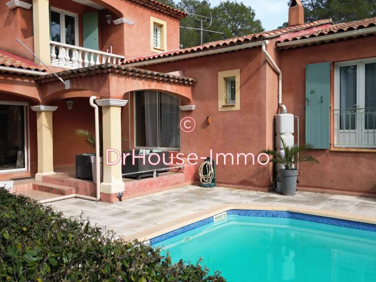 Villa Rocbaron - 6 bedrooms - 220m²