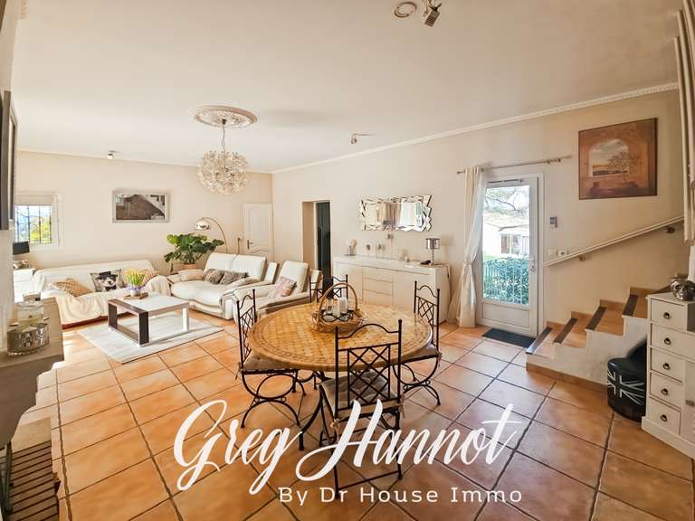 Villa Rocbaron - 6 bedrooms - 220m²