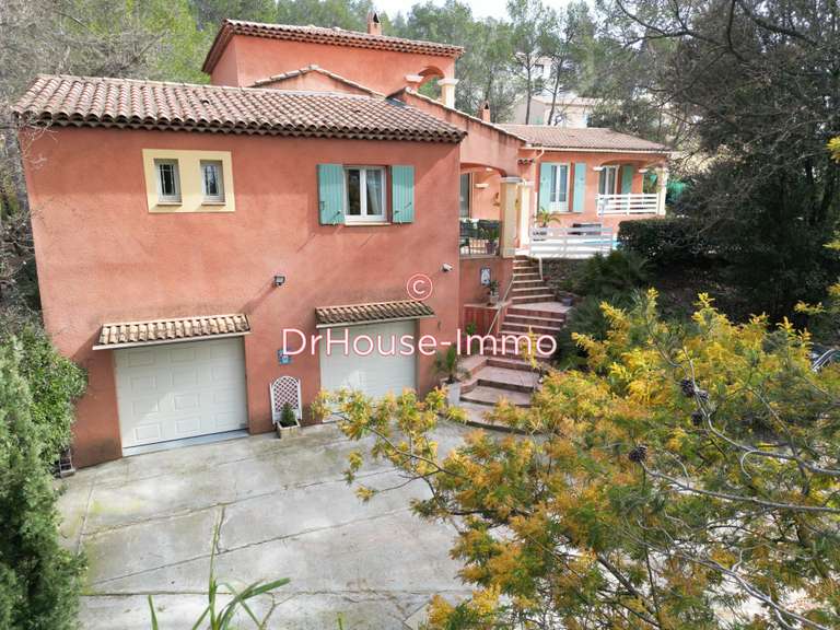 Villa Rocbaron - 6 bedrooms - 220m²
