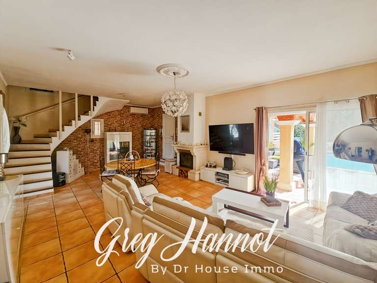 Villa Rocbaron - 6 bedrooms - 220m²