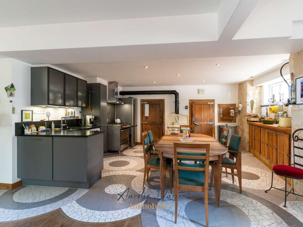House Rochecorbon