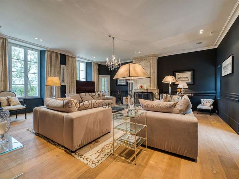 Château Rochefort - 6 chambres - 600m²