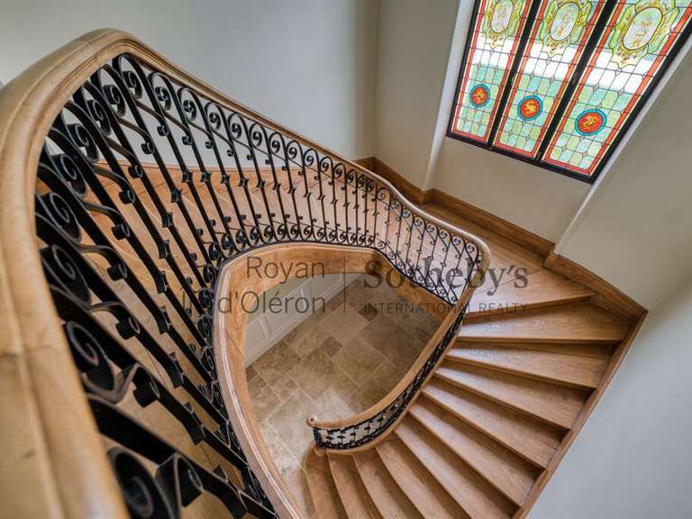Château Rochefort - 6 chambres - 600m²