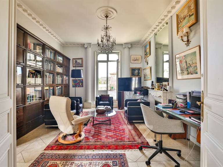 Hôtel particulier Rochefort - 8 chambres - 574m²