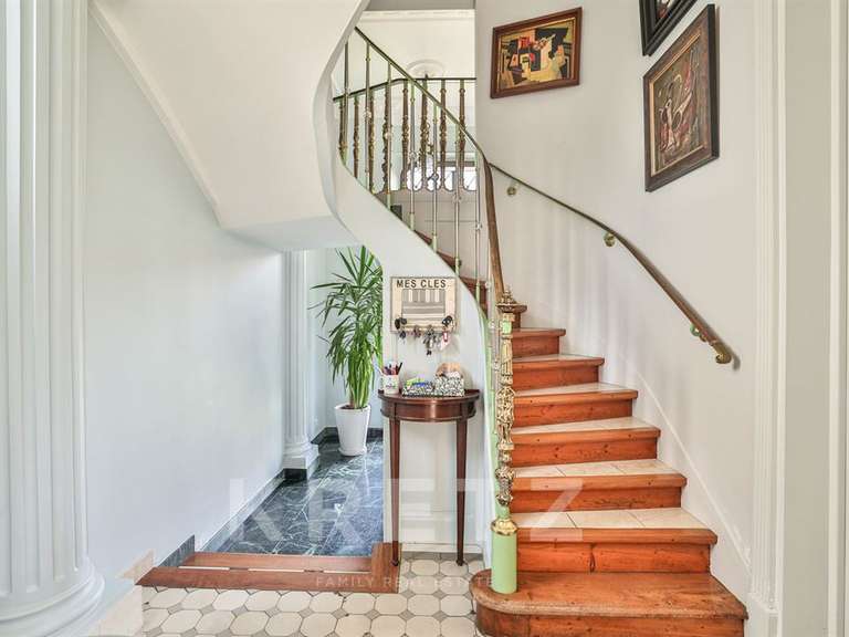 Hôtel particulier Rochefort - 8 chambres - 574m²