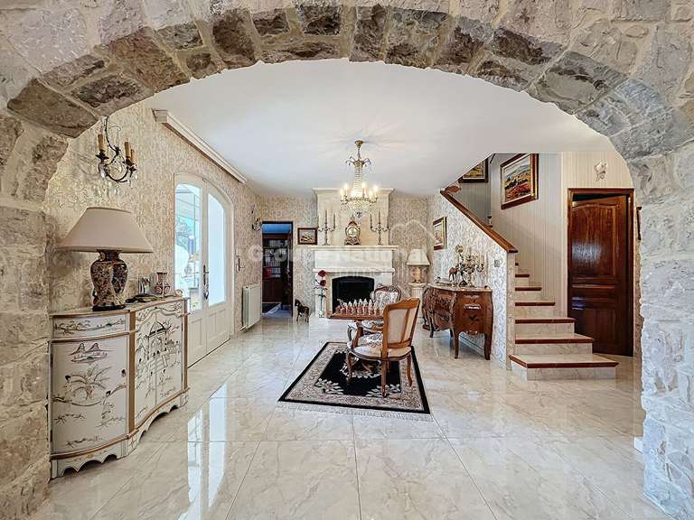 House Rochefort-du-Gard - 6 bedrooms - 245m²