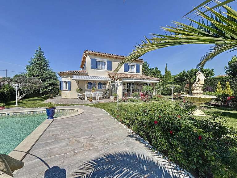 House Rochefort-du-Gard - 6 bedrooms - 245m²