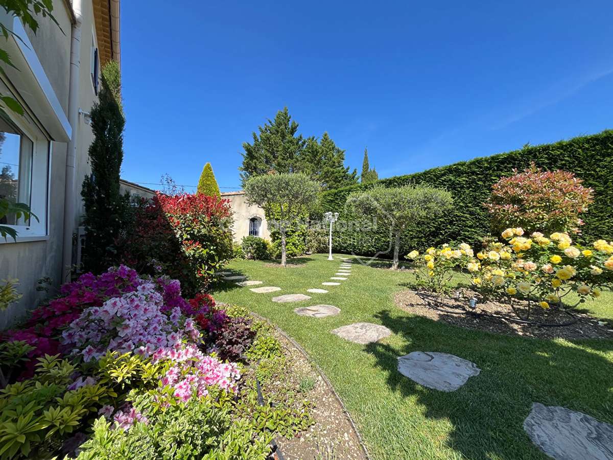 House Rochefort-du-Gard