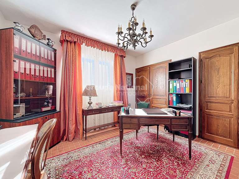 House Rochefort-du-Gard - 6 bedrooms - 245m²
