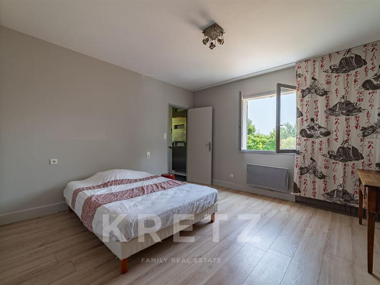 House Rochefort-du-Gard - 6 bedrooms - 396m²