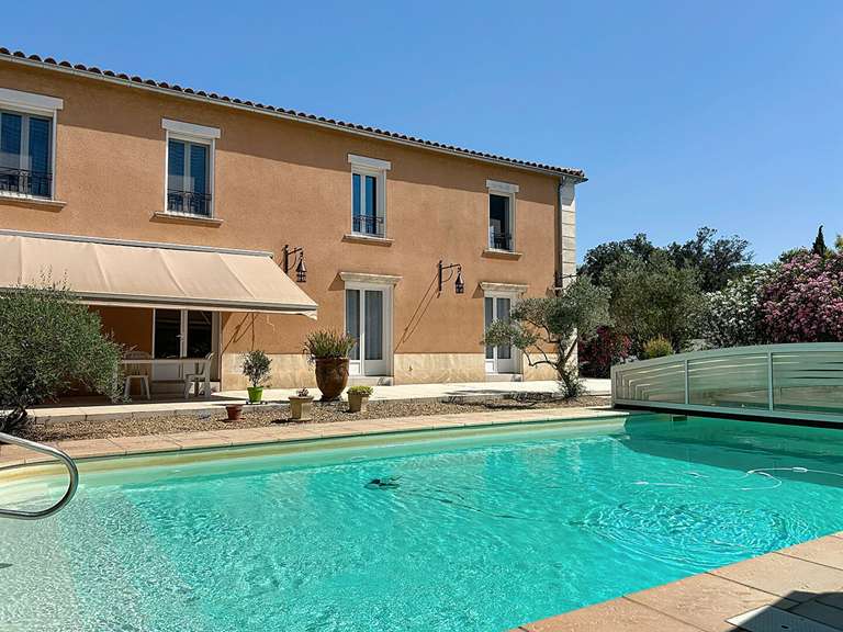 Maison Rochefort-du-Gard - 5 chambres - 300m²