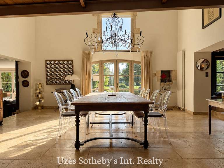 Maison Rochefort-du-Gard - 6 chambres - 410m²