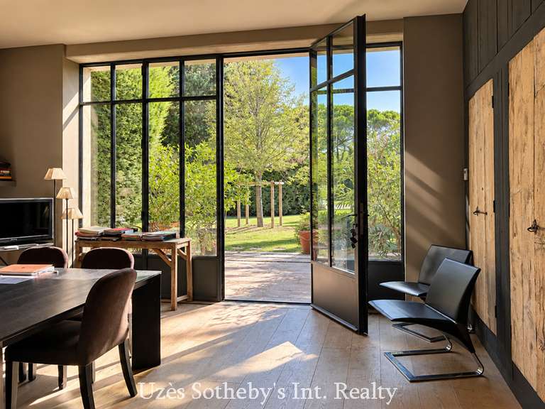 Maison Rochefort-du-Gard - 6 chambres - 410m²