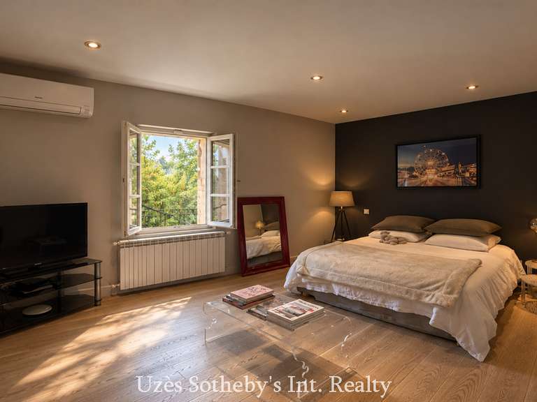 Maison Rochefort-du-Gard - 6 chambres - 410m²