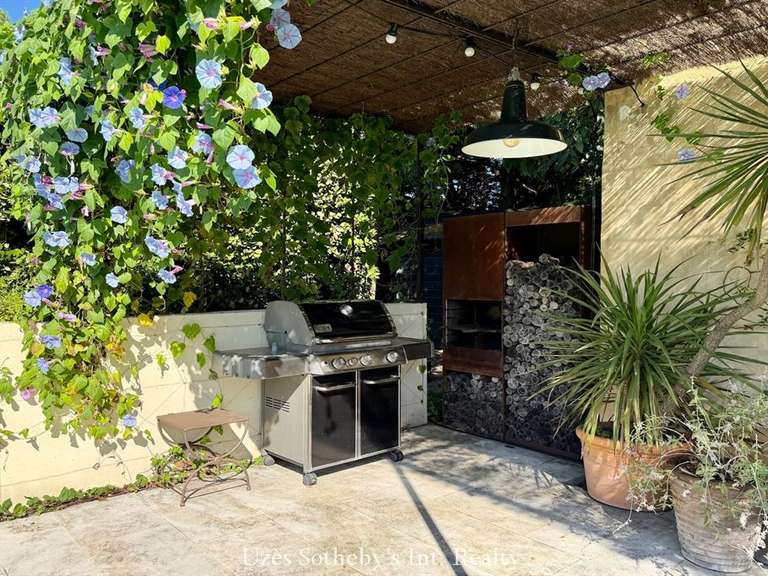 Maison Rochefort-du-Gard - 6 chambres - 410m²