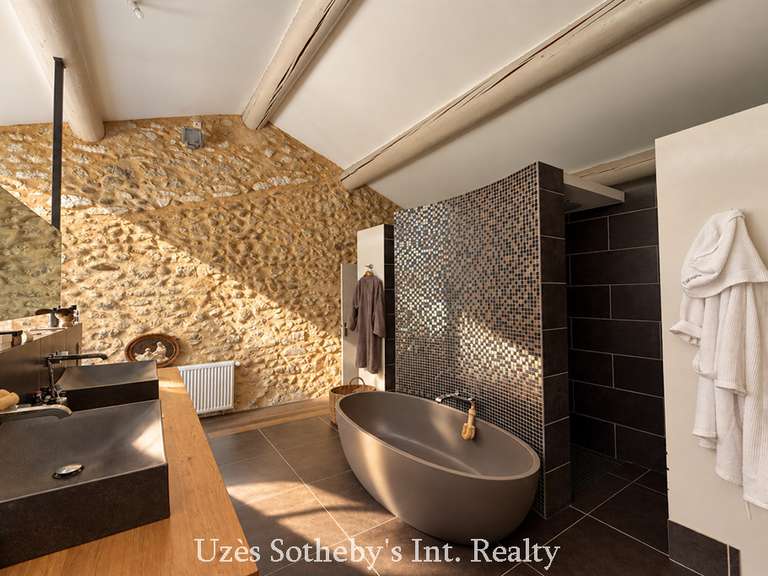 Maison Rochefort-du-Gard - 6 chambres - 410m²
