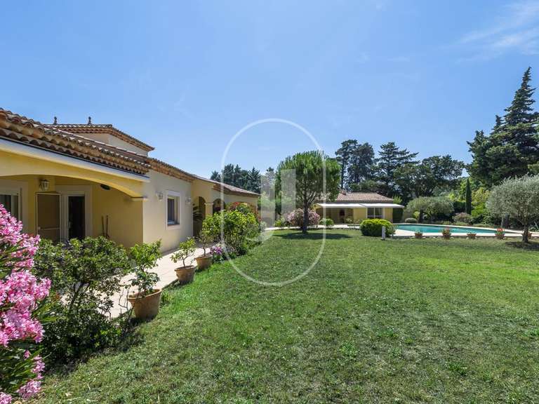 Villa Rochefort-du-Gard - 6 chambres - 241m²