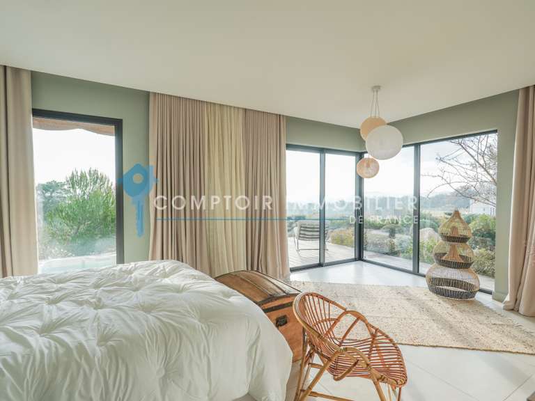 Villa Rochefort-du-Gard - 4 chambres - 185m²