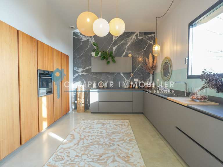 Villa Rochefort-du-Gard - 4 chambres - 185m²