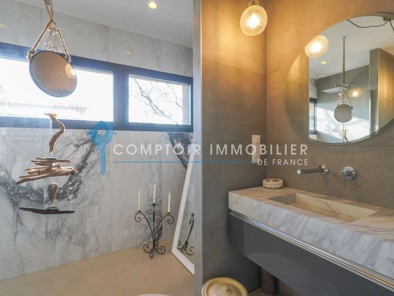 Villa Rochefort-du-Gard - 4 chambres - 185m²