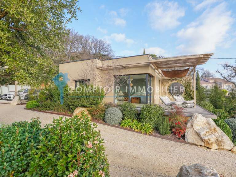 Villa Rochefort-du-Gard - 4 chambres - 185m²