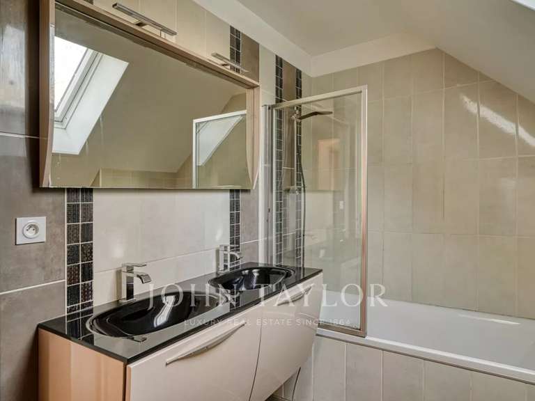 Maison Rochefort-en-Yvelines - 5 chambres - 176m²