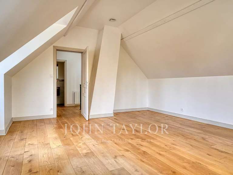 Maison Rochefort-en-Yvelines - 5 chambres - 176m²