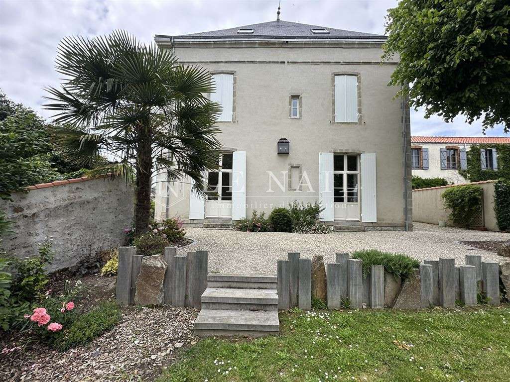 House Rocheservière