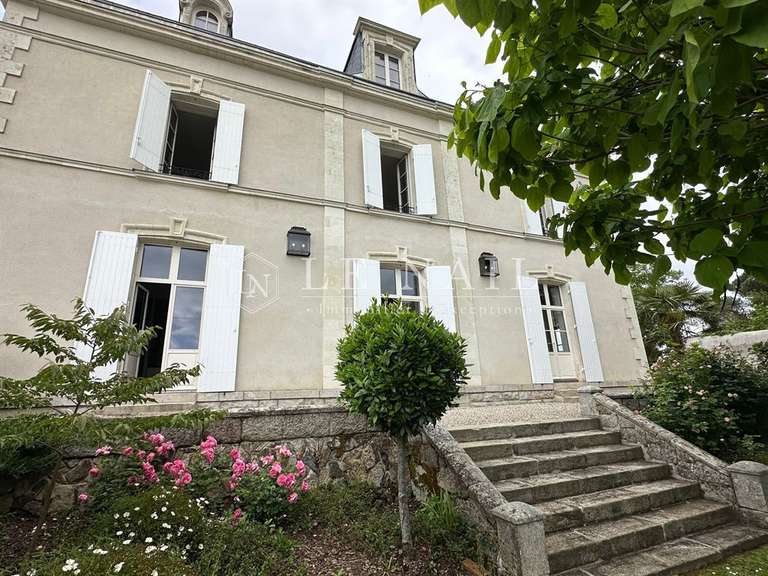 House Rocheservière - 8 bedrooms - 358m²