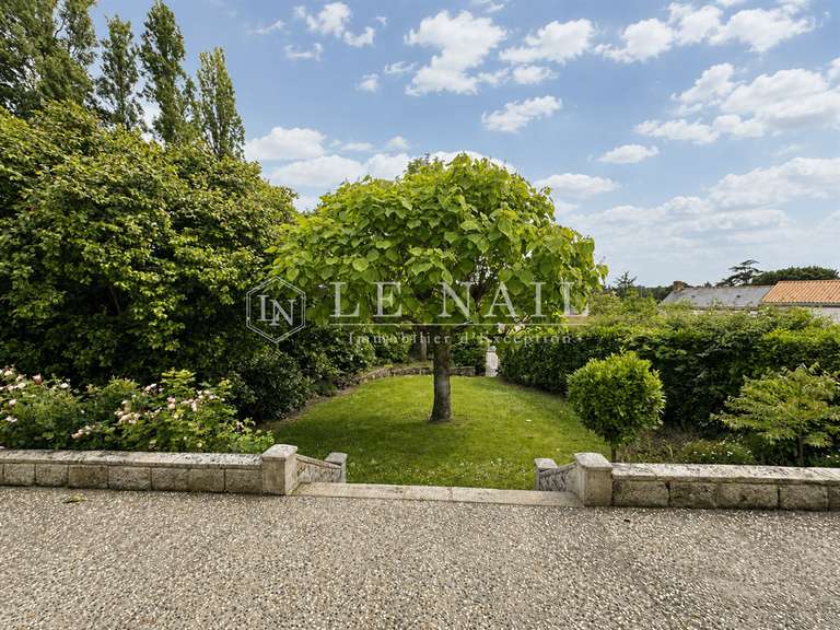 House Rocheservière - 8 bedrooms - 358m²