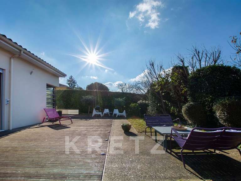 Maison Rochetaillée-sur-Saône - 3 chambres - 240m²