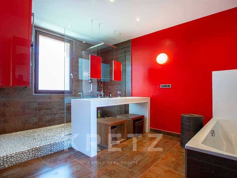 Maison Rochetaillée-sur-Saône - 3 chambres - 240m²