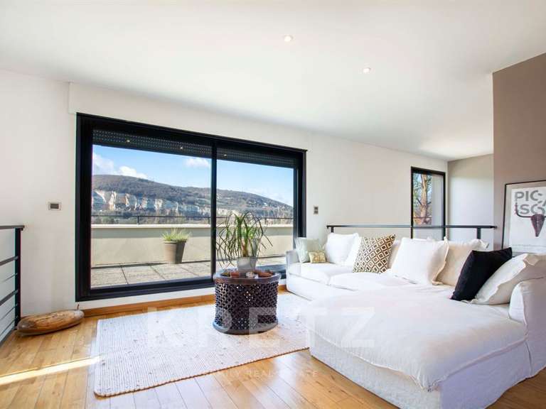 House Rochetaillée-sur-Saône - 3 bedrooms - 240m²