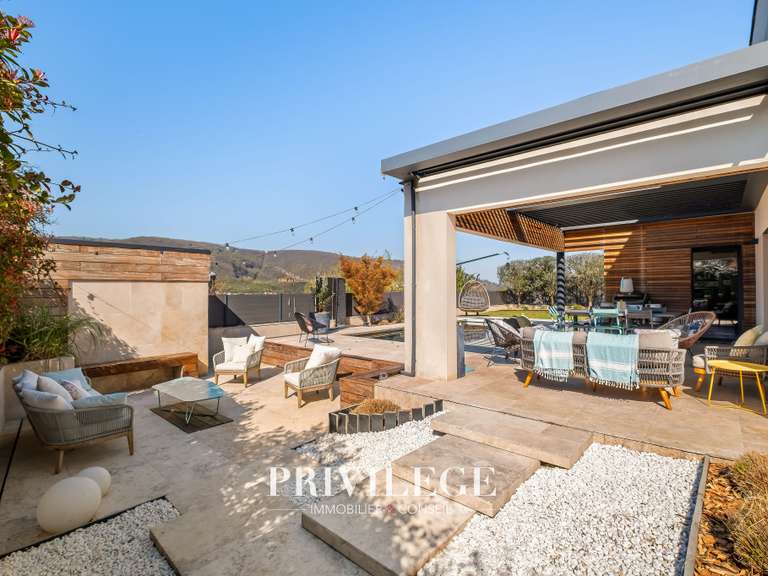 Maison Rochetaillée-sur-Saône - 5 chambres - 242m²