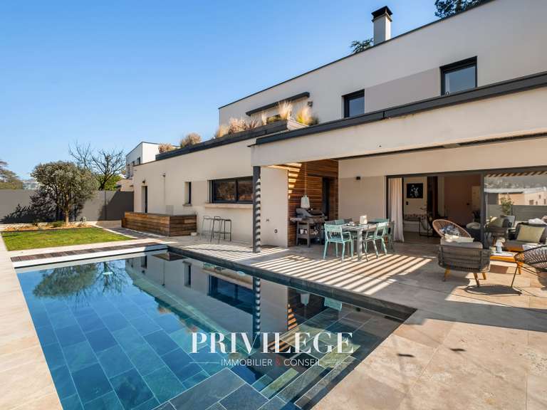 Maison Rochetaillée-sur-Saône - 5 chambres - 242m²