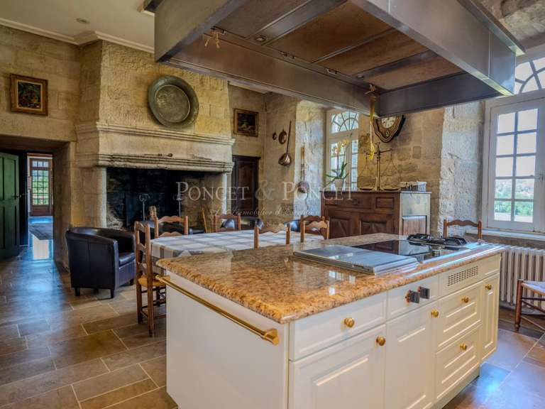 Château Rodez - 19 chambres - 2400m²