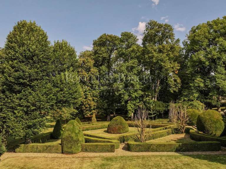 Château Rodez - 19 chambres - 2400m²