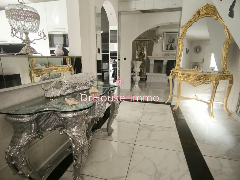Villa Rognac - 4 bedrooms - 180m²