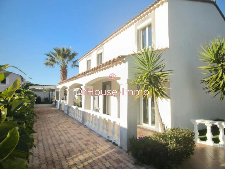Villa Rognac - 4 bedrooms - 180m²
