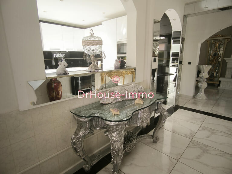 Villa Rognac - 4 bedrooms - 180m²