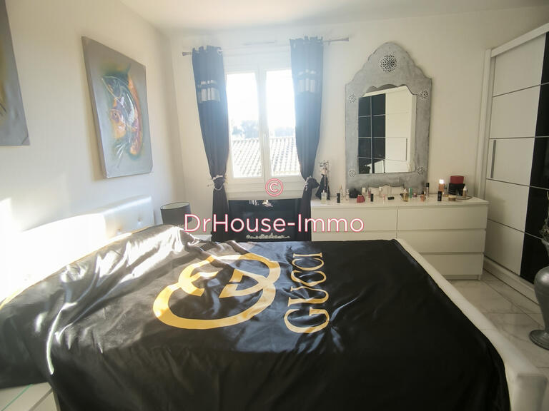 Villa Rognac - 4 bedrooms - 180m²